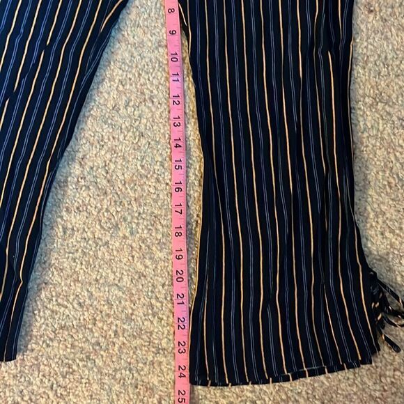 Lulus Navy Campbell Striped Cropped Pants. Size Medium - Picture 9 of 13